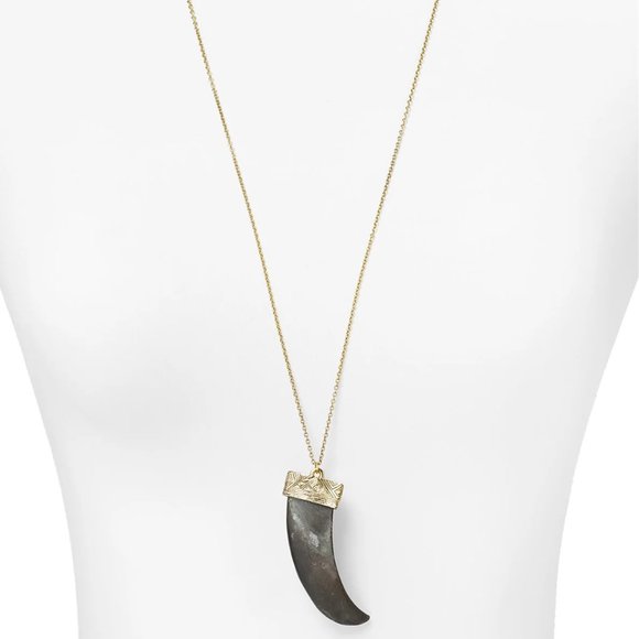 House of Harlow 1960 Black and Gold Pendant Necklace - Picture 4 of 8
